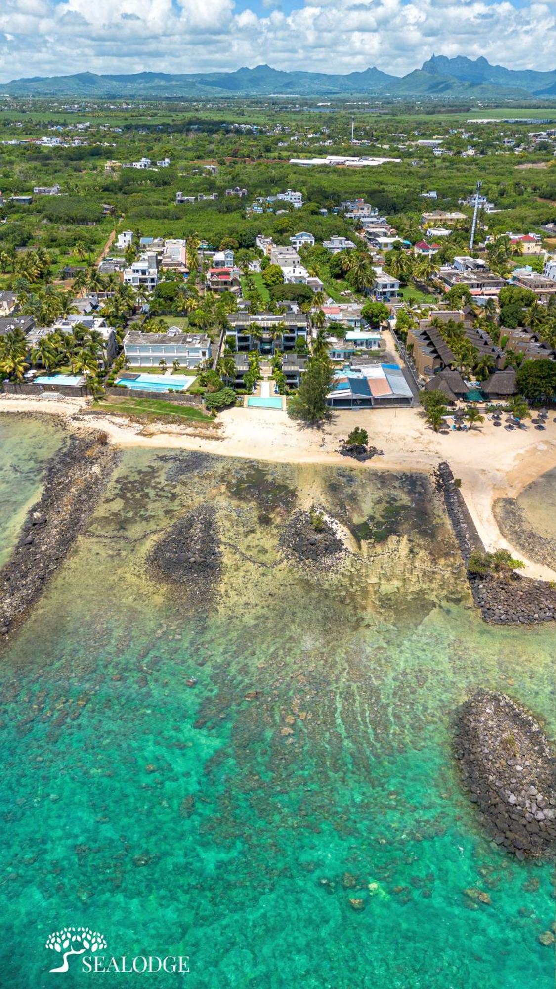 Kanope Bay - Holiday Beachfront Apartments Pointe aux Biches Экстерьер фото