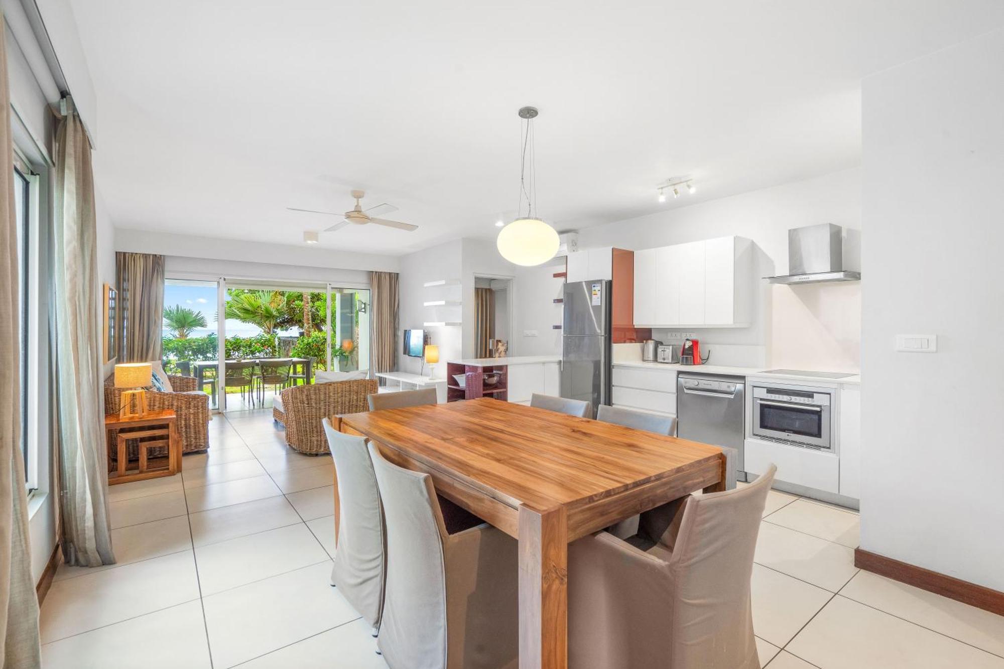 Kanope Bay - Holiday Beachfront Apartments Pointe aux Biches Экстерьер фото