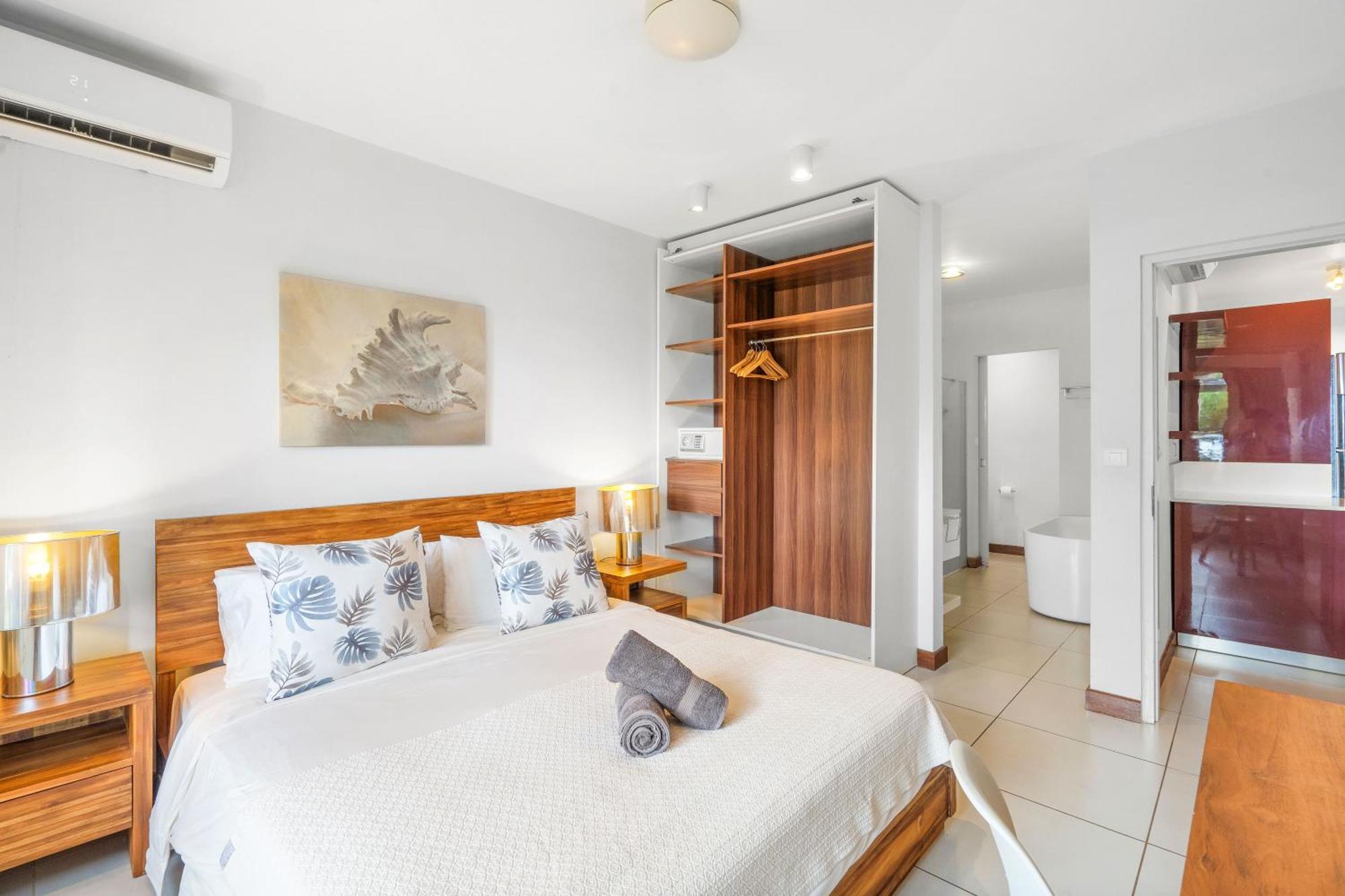 Kanope Bay - Holiday Beachfront Apartments Pointe aux Biches Экстерьер фото