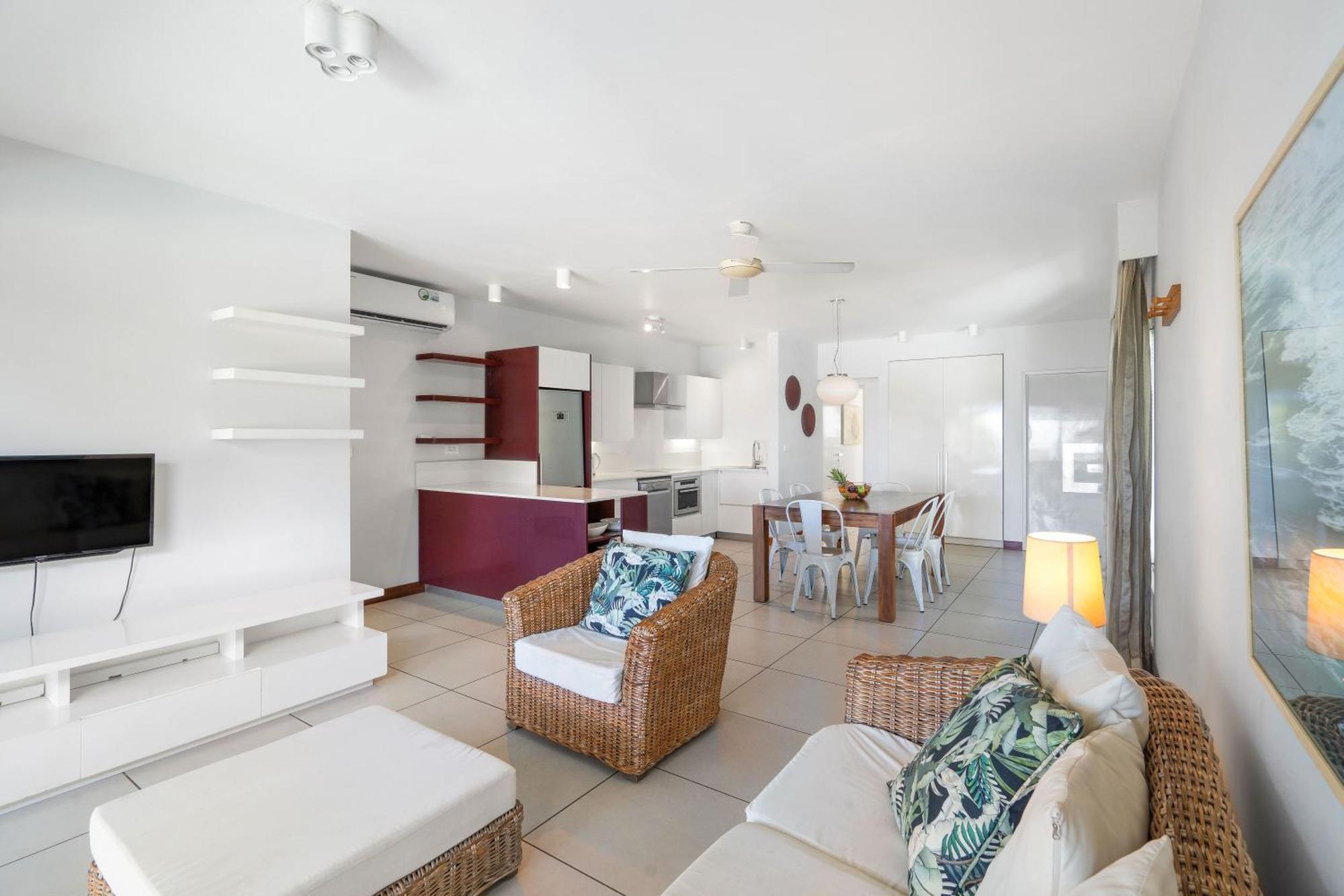 Kanope Bay - Holiday Beachfront Apartments Pointe aux Biches Экстерьер фото