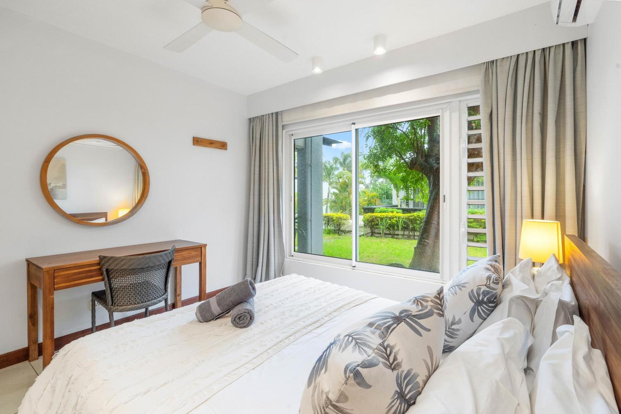 Kanope Bay - Holiday Beachfront Apartments Pointe aux Biches Экстерьер фото