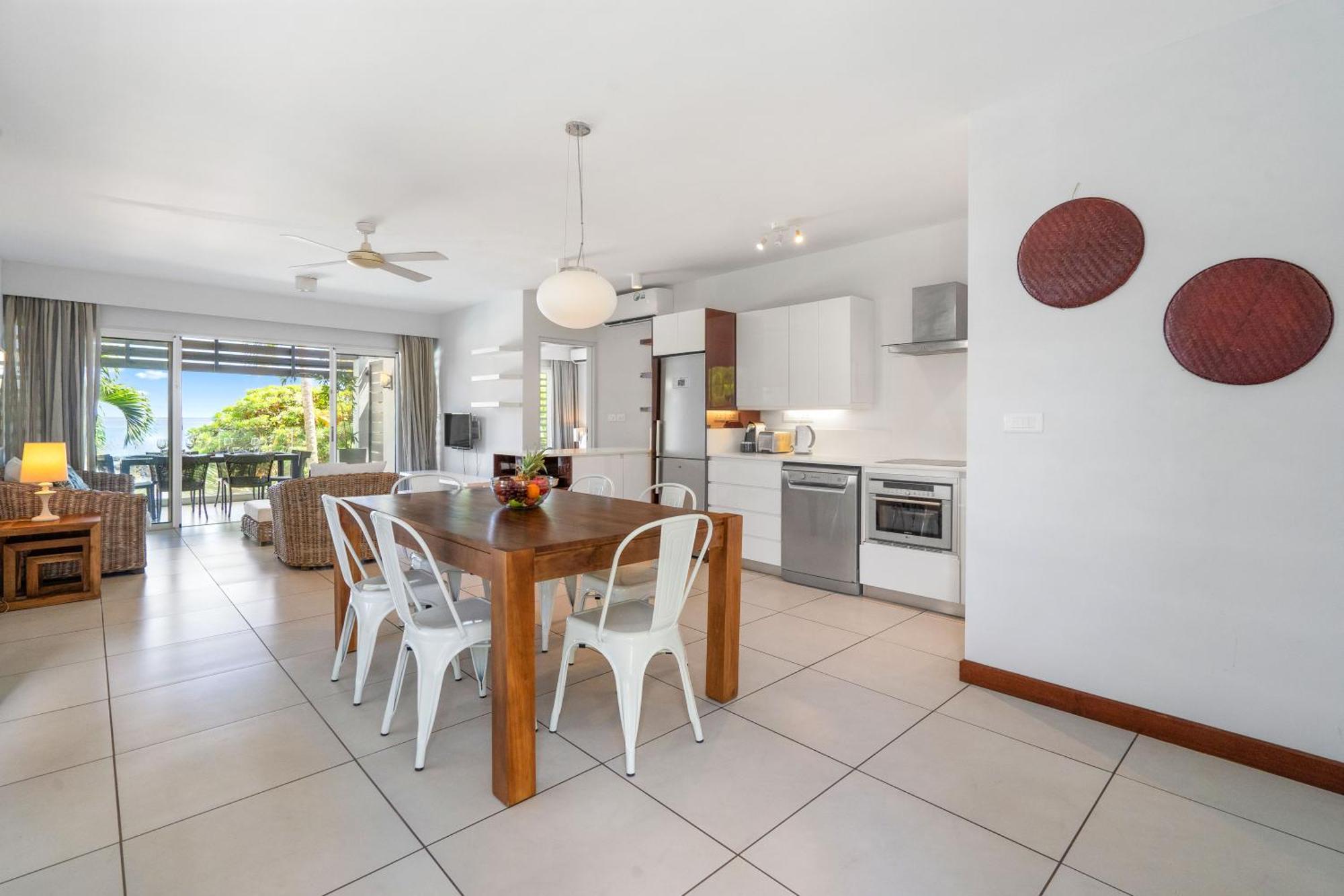 Kanope Bay - Holiday Beachfront Apartments Pointe aux Biches Экстерьер фото