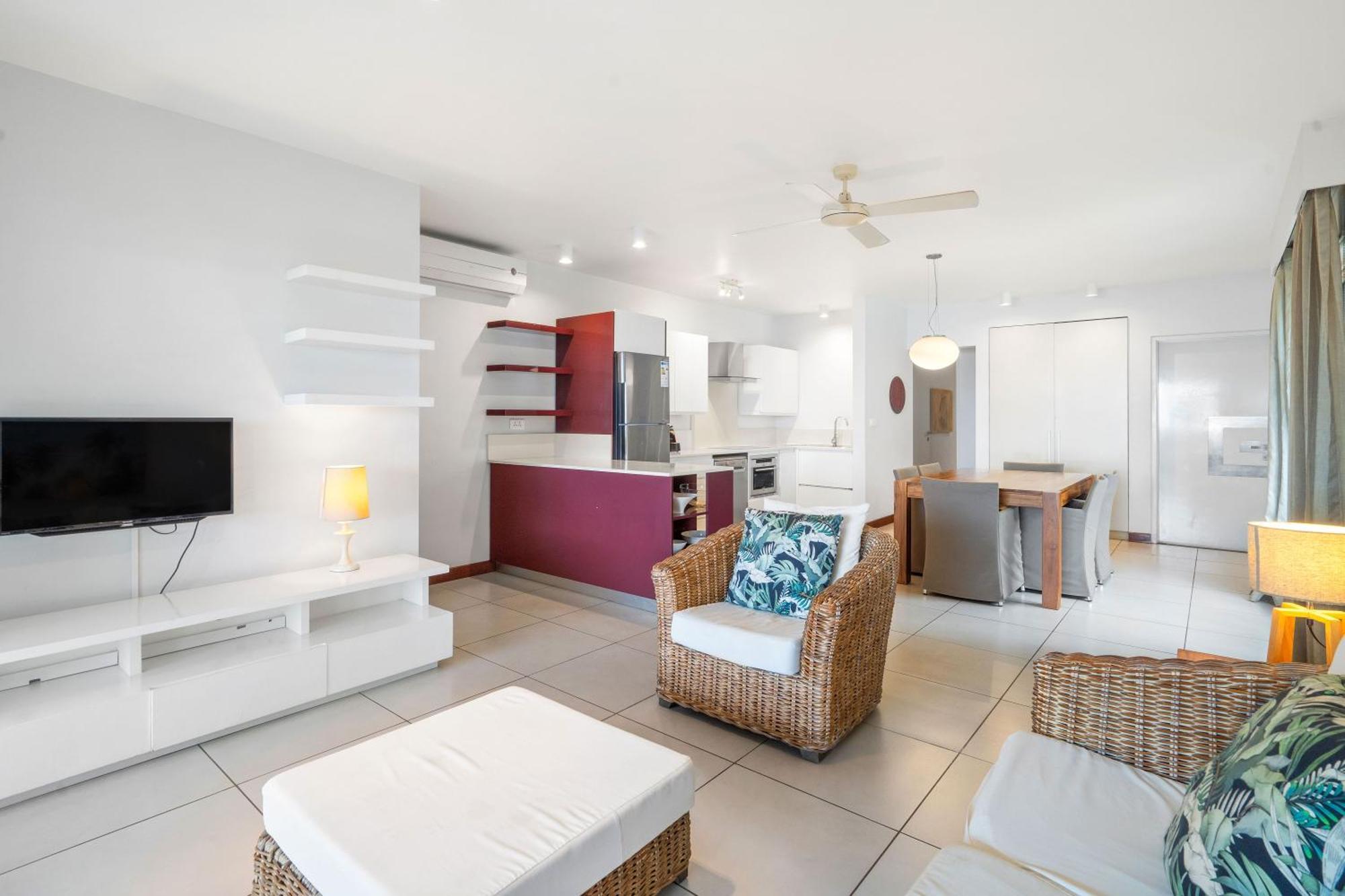 Kanope Bay - Holiday Beachfront Apartments Pointe aux Biches Экстерьер фото