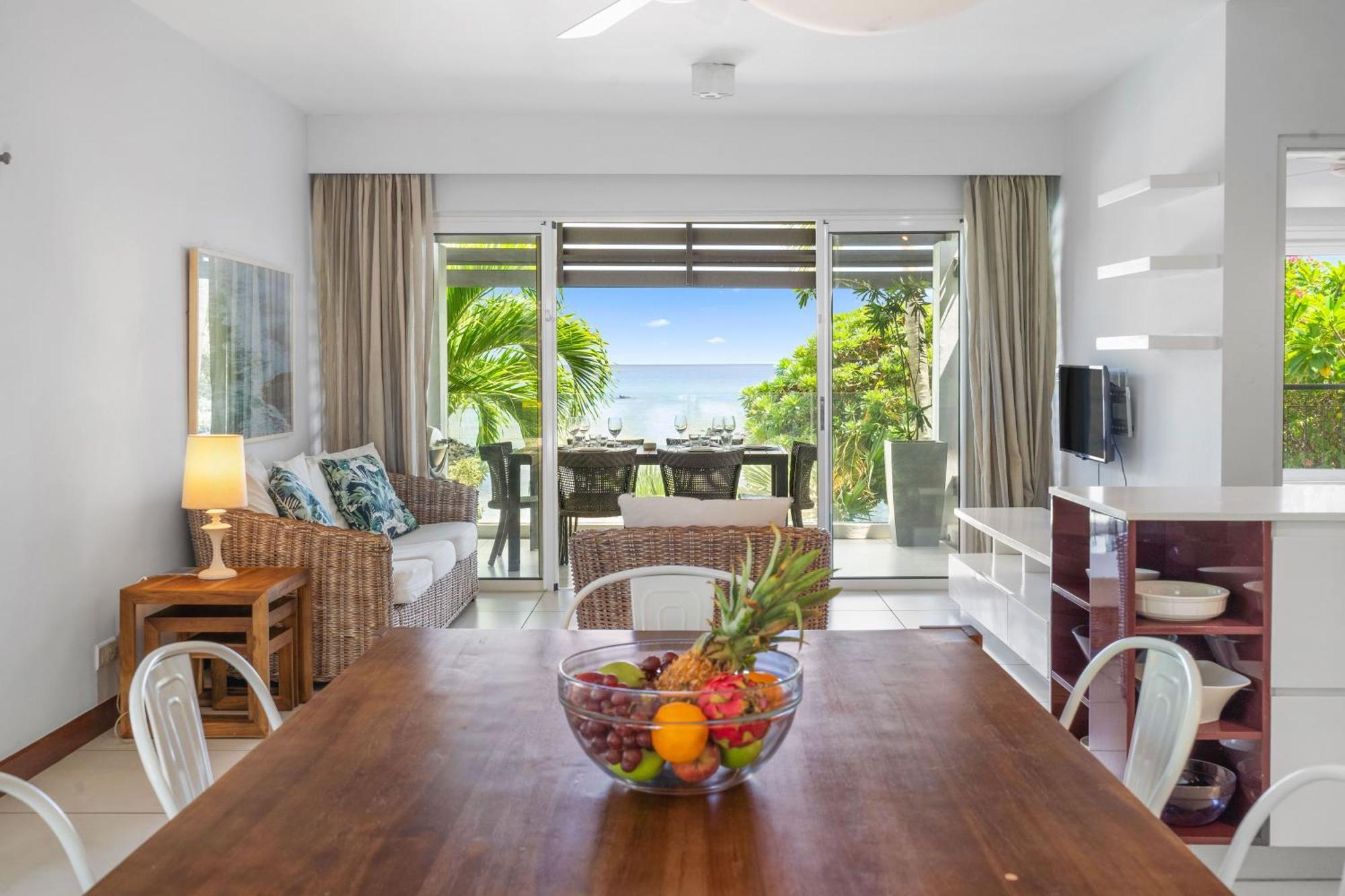 Kanope Bay - Holiday Beachfront Apartments Pointe aux Biches Экстерьер фото