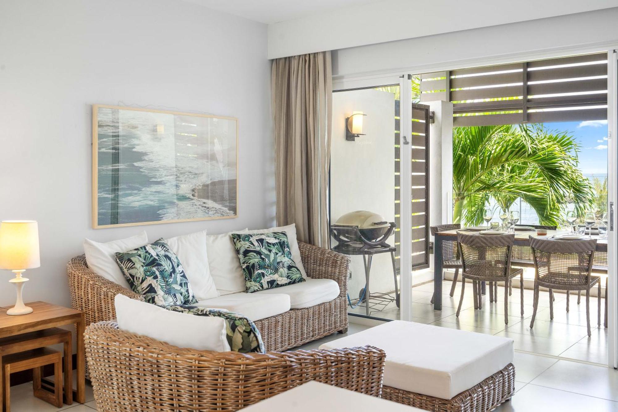 Kanope Bay - Holiday Beachfront Apartments Pointe aux Biches Экстерьер фото
