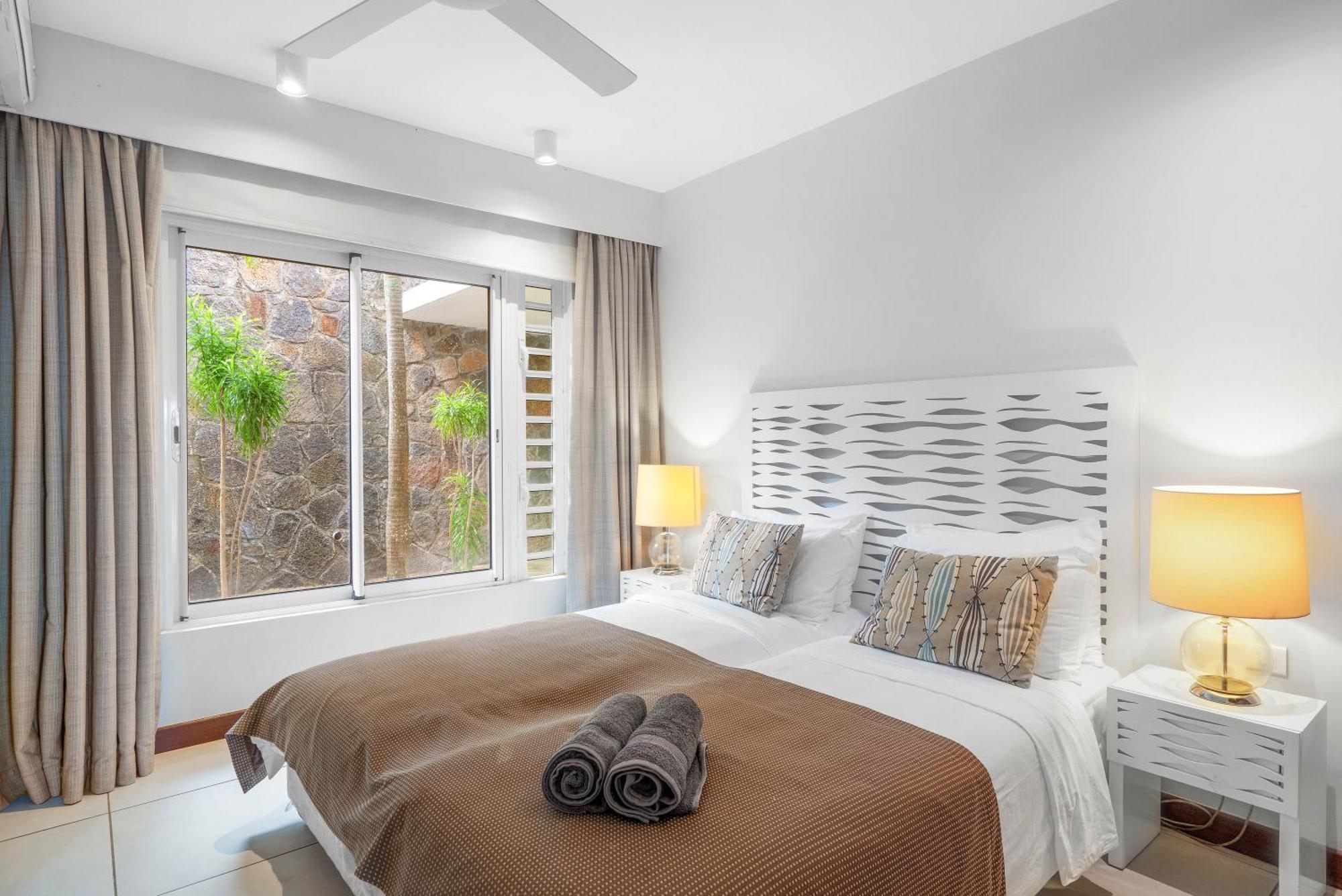 Kanope Bay - Holiday Beachfront Apartments Pointe aux Biches Экстерьер фото